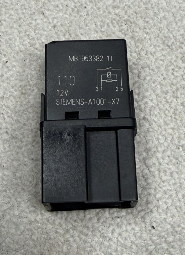 04-12 Mitsubishi Colt Multi-Use 4-Pin Relay 12 MB-953382-11, 953382 Black