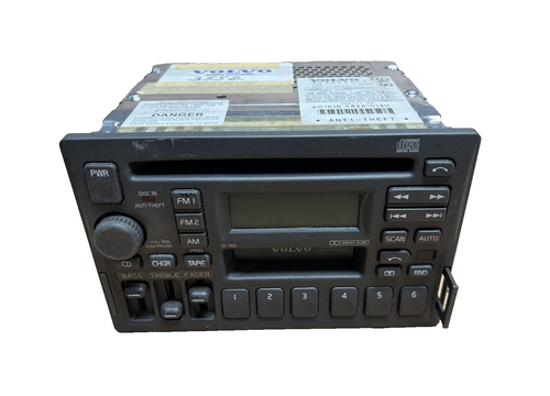97 98 99 00 01 02 03 04 Volvo 850 S70 Radio Stereo CD Player OEM 3533771-1