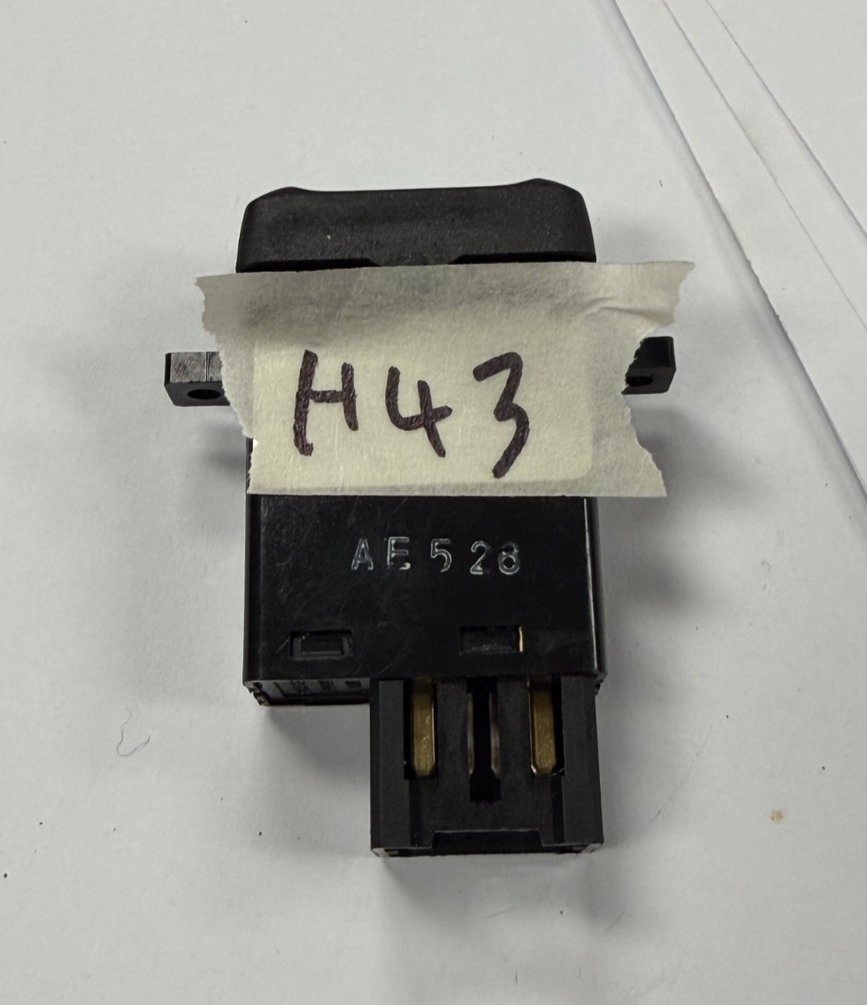 2003-2007 Honda Accord Center Console Heated Seat Switch Button M22831 Black