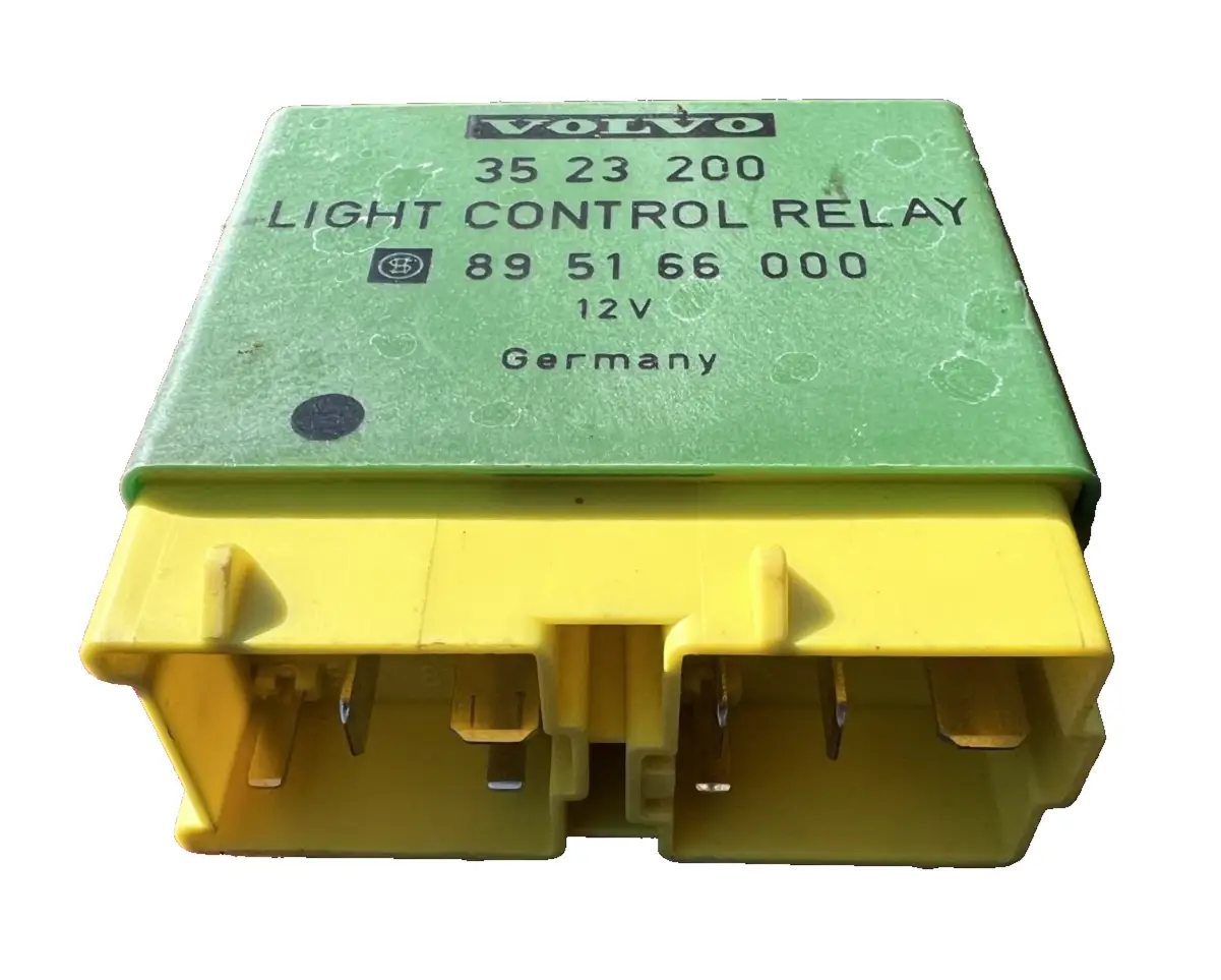 Light Conrol Relay 12V 35 23 200, 89 51 66 000 fits 1992-1997 Volvo 850 S70 V70 by Volvo