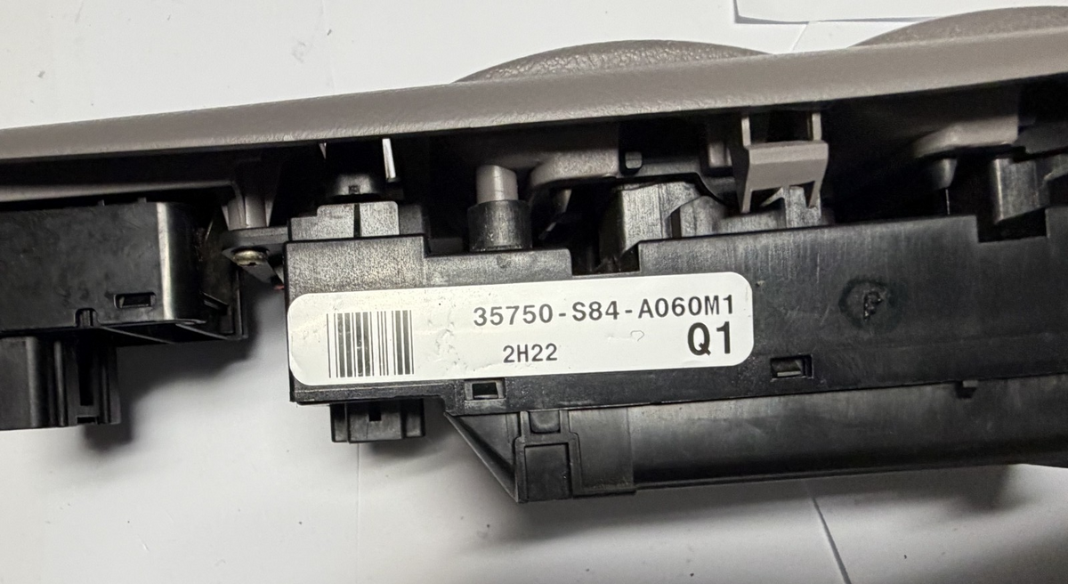 1998-2002 Honda Accord Left LH Driver Power Window Switch 35750 S84 A060M1