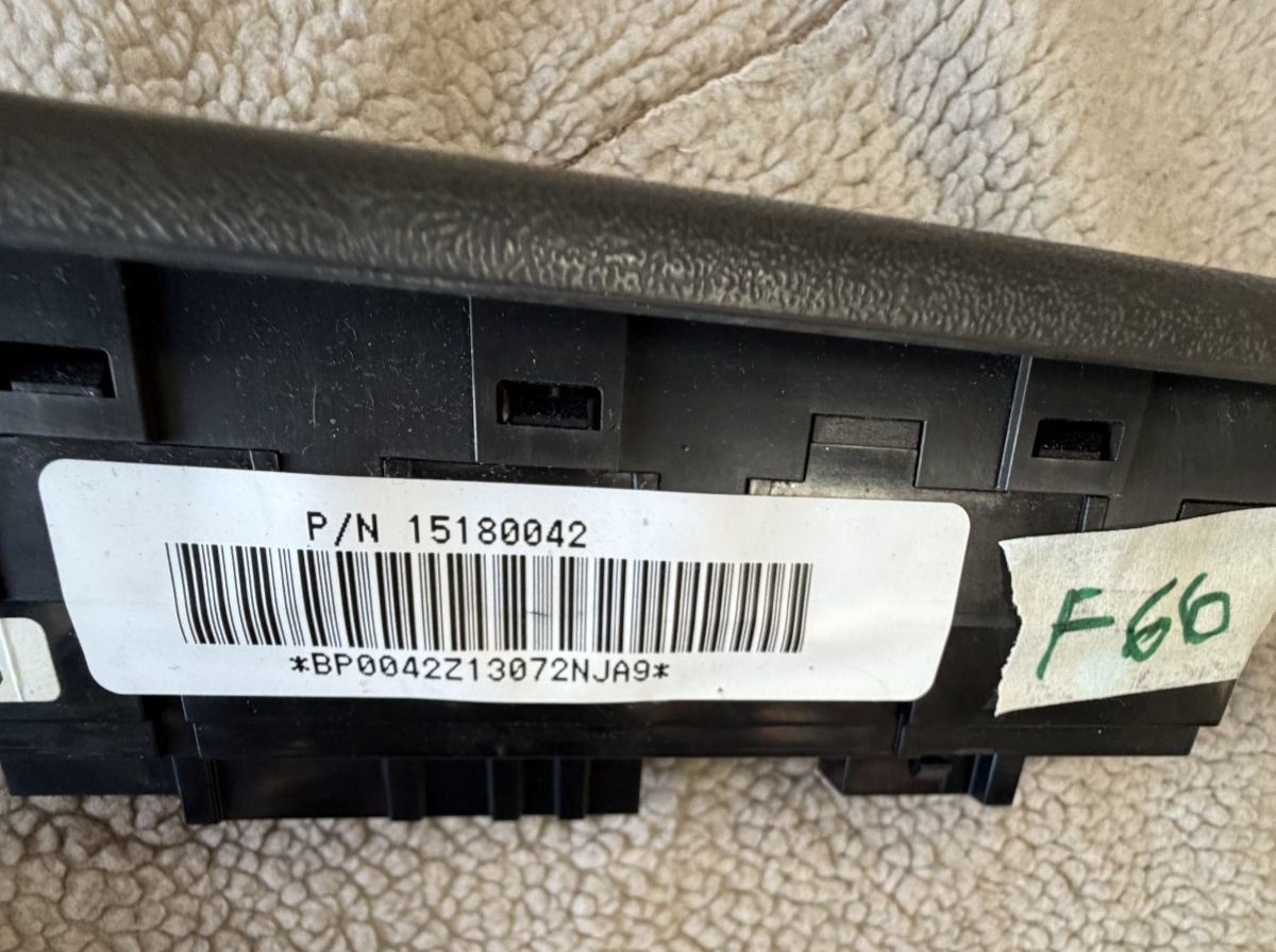 02-05 Chevrolet Trailblazer Master Power Window Switch Front LH Left 15180042