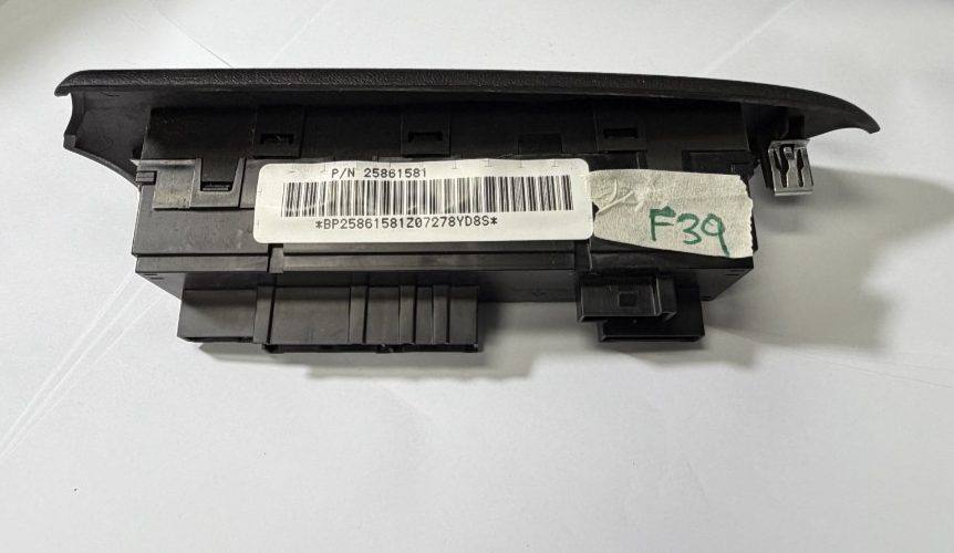 Master Window Door Switch Left Driver 25861581 fits 06-09 Chevrolet Trailblazer