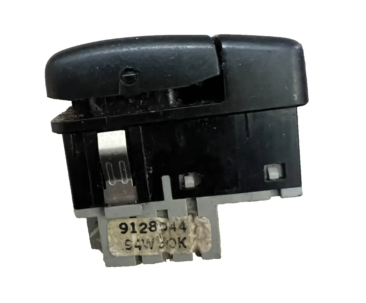 95 1995 Volvo 850 960 Traction Control Tracs Button Switch OEM 9128544 by OEM