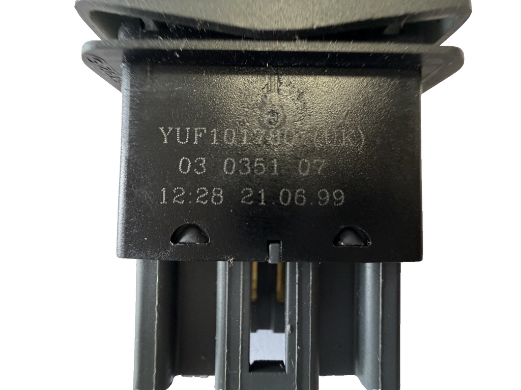 99-04 Land Rover Discovery Series II Sunroof Window Switch YUF101790, 03 0351 07 by Land Rover