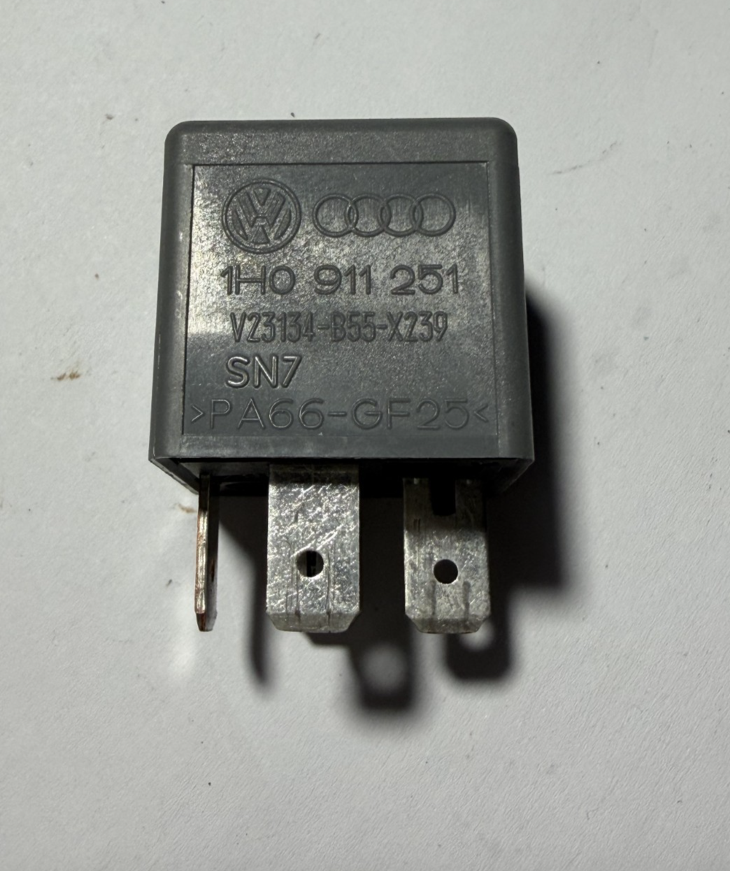 Power Relay 12V 10A 1H0 911 251 fits 03 04 05 06 07 08 09 10 Volkswagen Bettle
