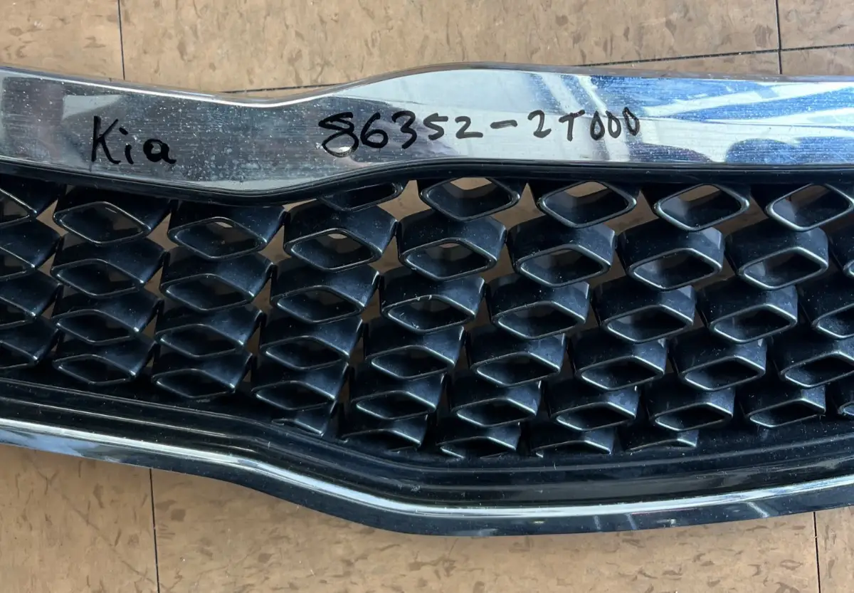 2011 2012 2013 Kia Optima Upper Grille Grill OEM 86352 2T000 Chrome by OEM