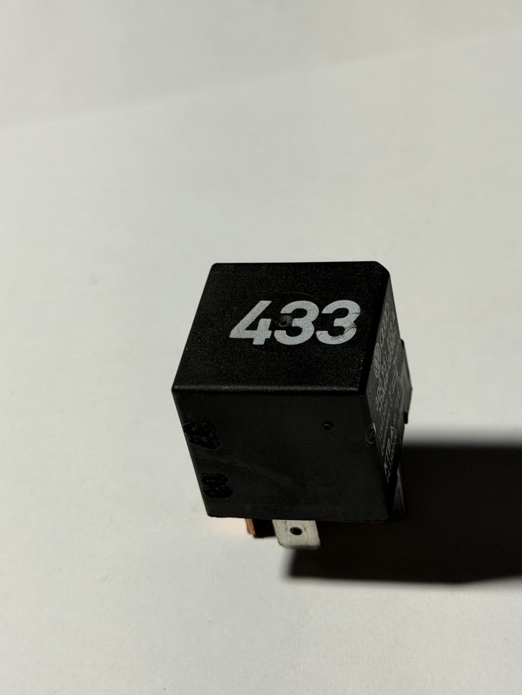 Multifunction Relay #433 3D0 951 253 A fits Audi A3 Porsche 911 Boxster Cayenne
