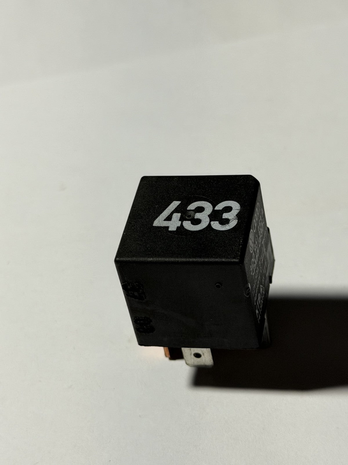 Multifunction Relay #433 3D0 951 253 A fits Audi A3 Porsche 911 Boxster Cayenne