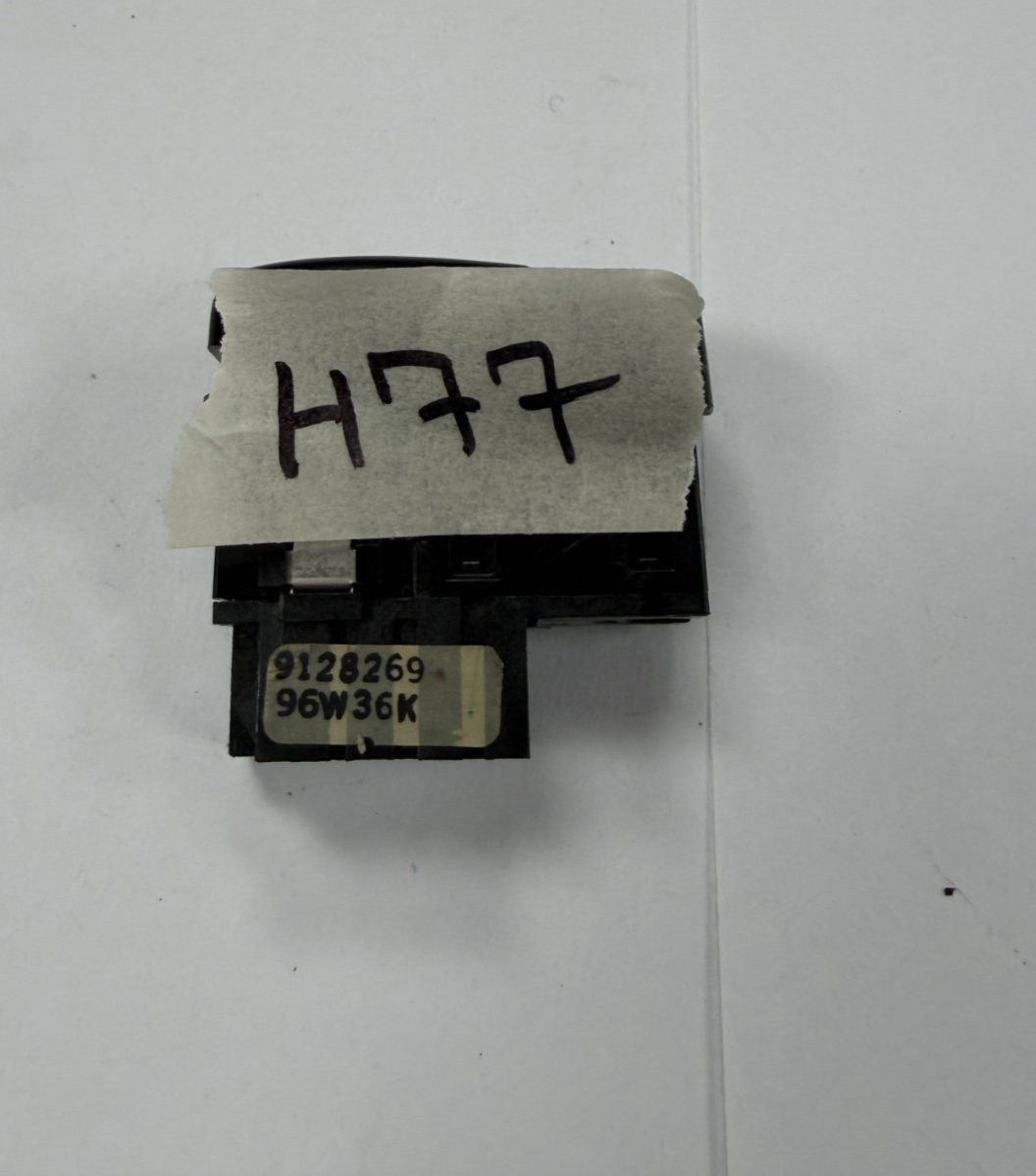 1994-1998 Volvo 850 960 S90 V90 Rear Fog Light Switch 9128269 96W36K Black
