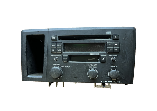 2001-2005 Volvo S60 V70 Radio Cassette CD Player OEM 30657700-1, 34W422