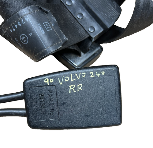 90 1990 Volvo 240 Rear Right RH Seat Belt Buckle Receiver OEM 3513668