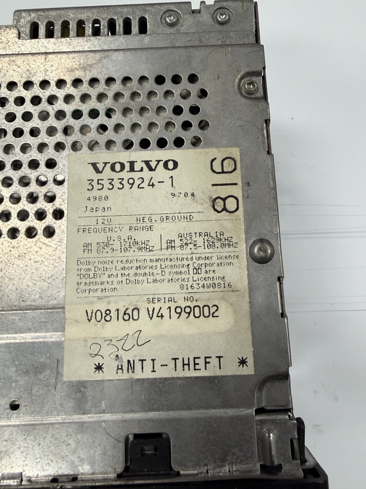 1993-2000 Volvo S90 AM FM Cassette Radio Tuner CD Tape Receiver 3533924-1