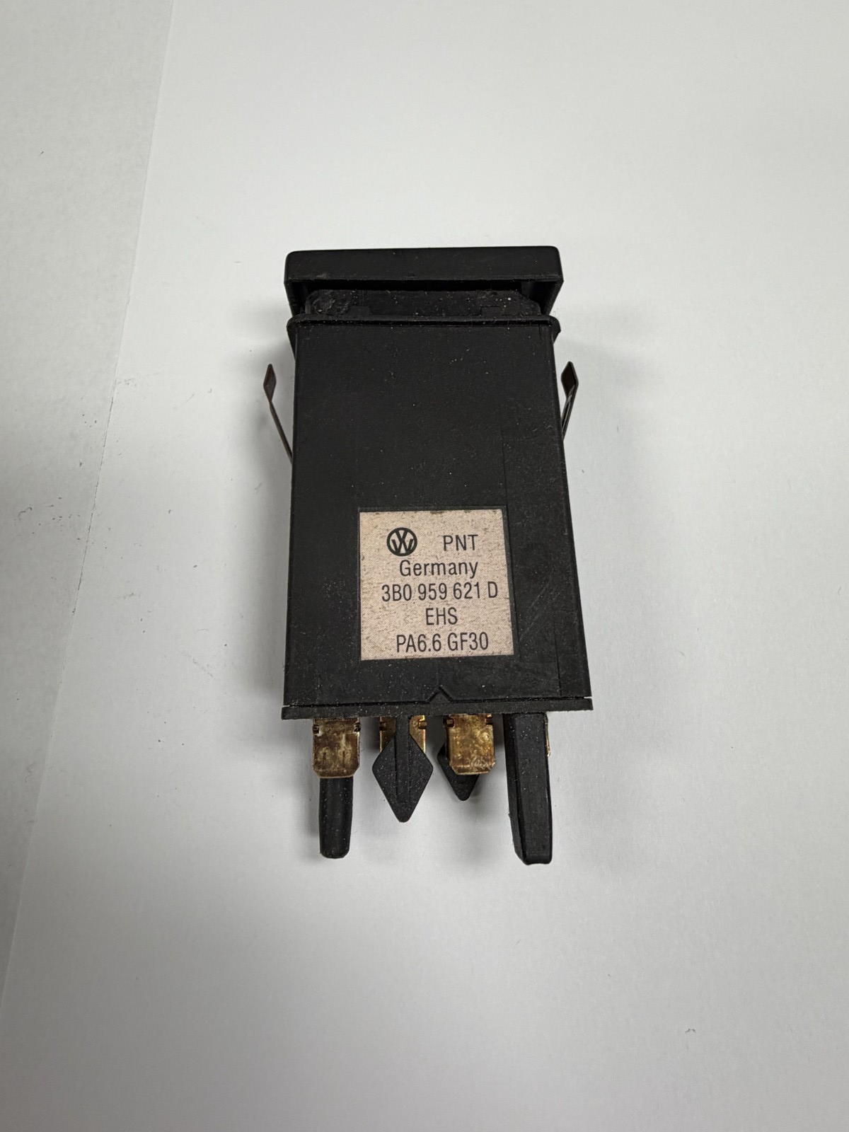 1998-2005 Volkswagen Passat Rear Windshield Defrost Switch Button 3B0 959 621 D