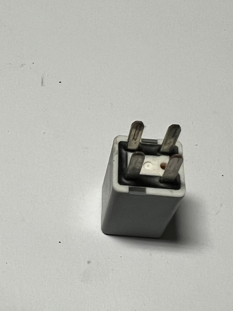 GM Denso Multi-Purpose 4-Pin Relay #8373 OEM 7181-8373, 6193A1 Gray