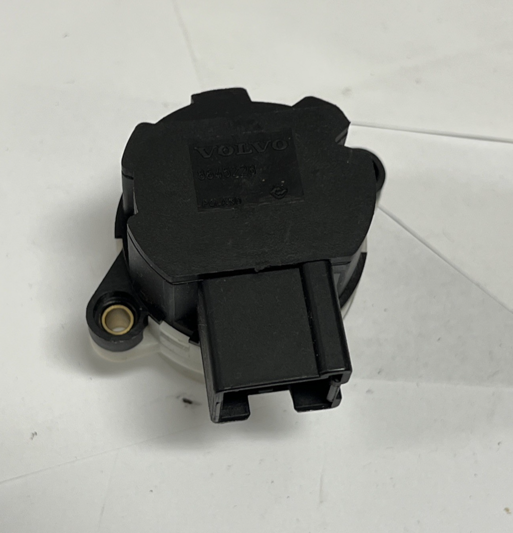 2000-2008 Volvo XC90 Steering Column Ignition Starter Switch Plug 8645228