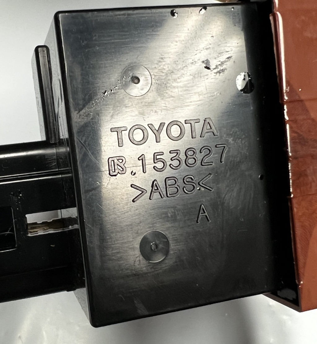 2004-2010 Toyota Sienna Switch Key Light Indicator Bezel Trim 55413 AE010 153827