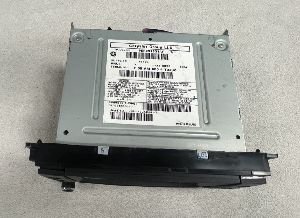 AM FM CD Touchscreen Radio 05091331AF fits 2013-2016 Chrysler Town & Country