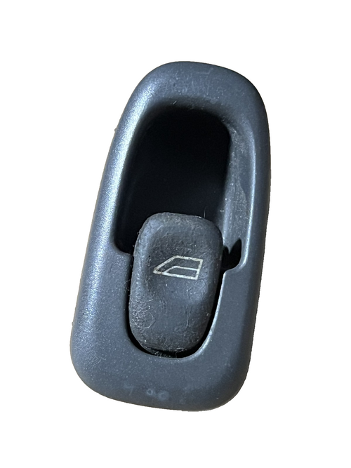 Rear Left or Right Electric Window Switch 9148952 fits 96-00 Volvo V70 S70 XCV70