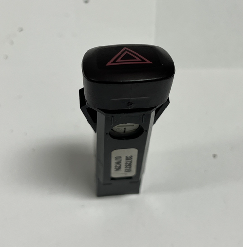 2003-2014 Volvo XC90 Dashboard Hazard Flasher Button Switch OEM 30739319