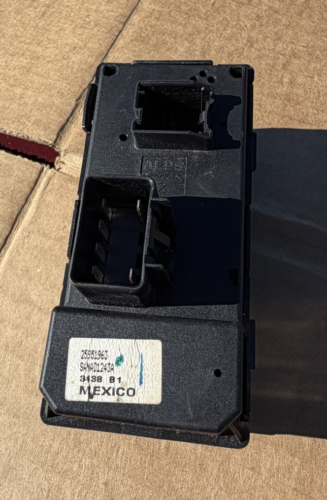 2007-2014 Chevy Silverado Sierra Left Side Power Window Control Switch 25951963
