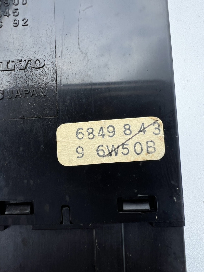 1998-2004 Volvo S70 V70 C70 Emergency Flasher Hazard Switch 6849843 96W50B