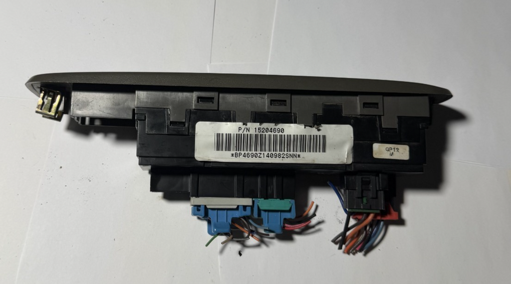 Master Window Switch Front Left Driver 15204690 fits 02-05 GMC Envoy