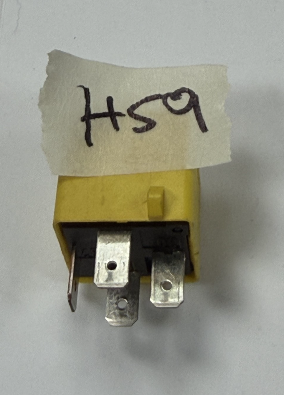1995-2004 Land Rover Range Rover 4 Pin Relay V23134 B52 X130, YWB 10027