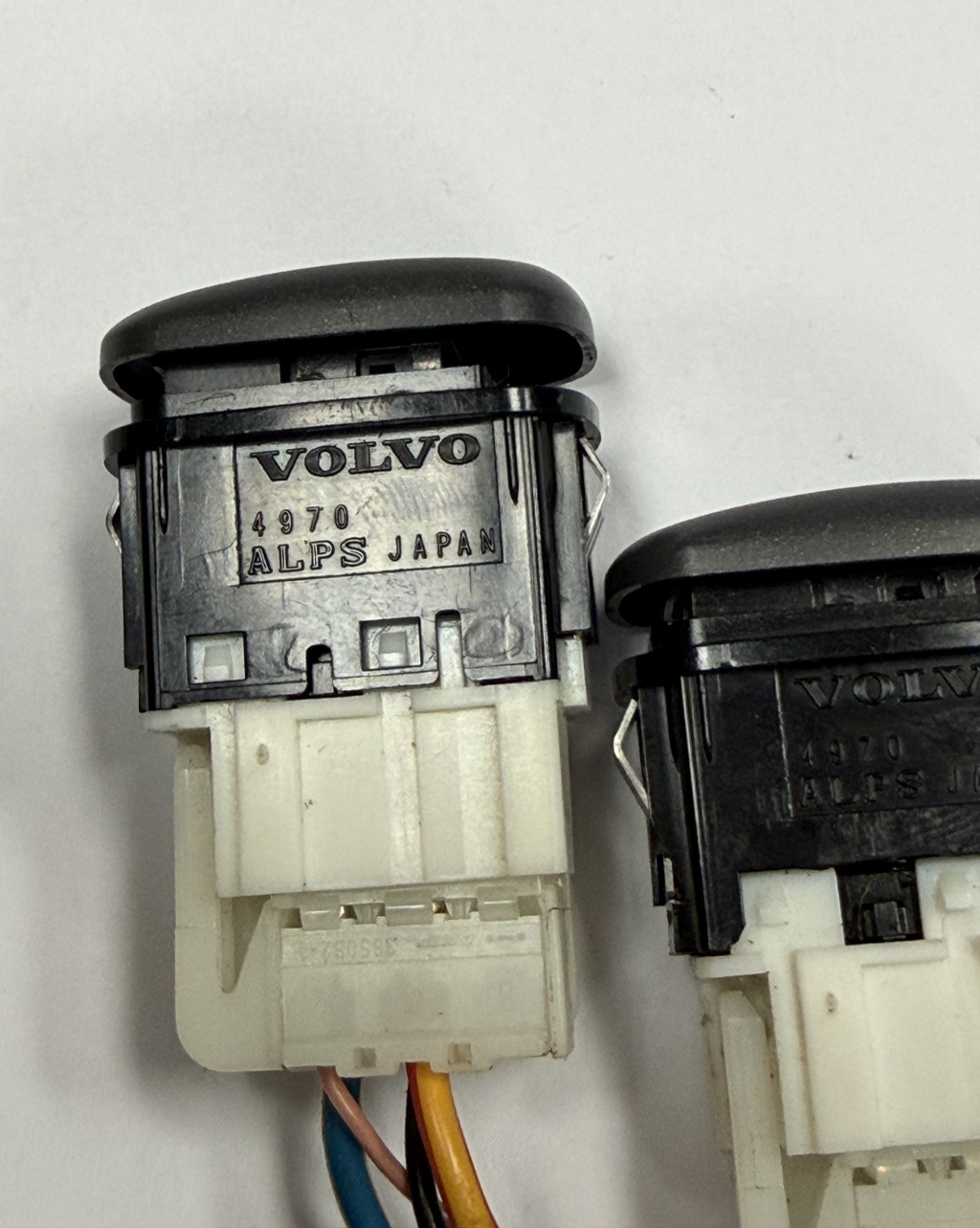 Qty 2 1996-2005 Volvo S70 V70 XC70 MK1 C70 MK1 Heated Seat Switch 4970