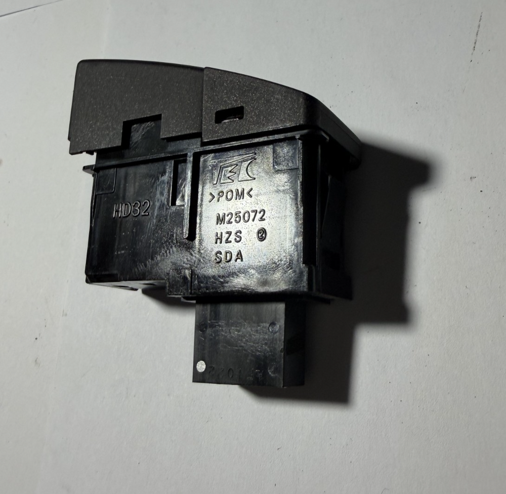 Emergency Hazard Flasher Switch M25072 fits 03 04 05 06 07 Honda Odyssey