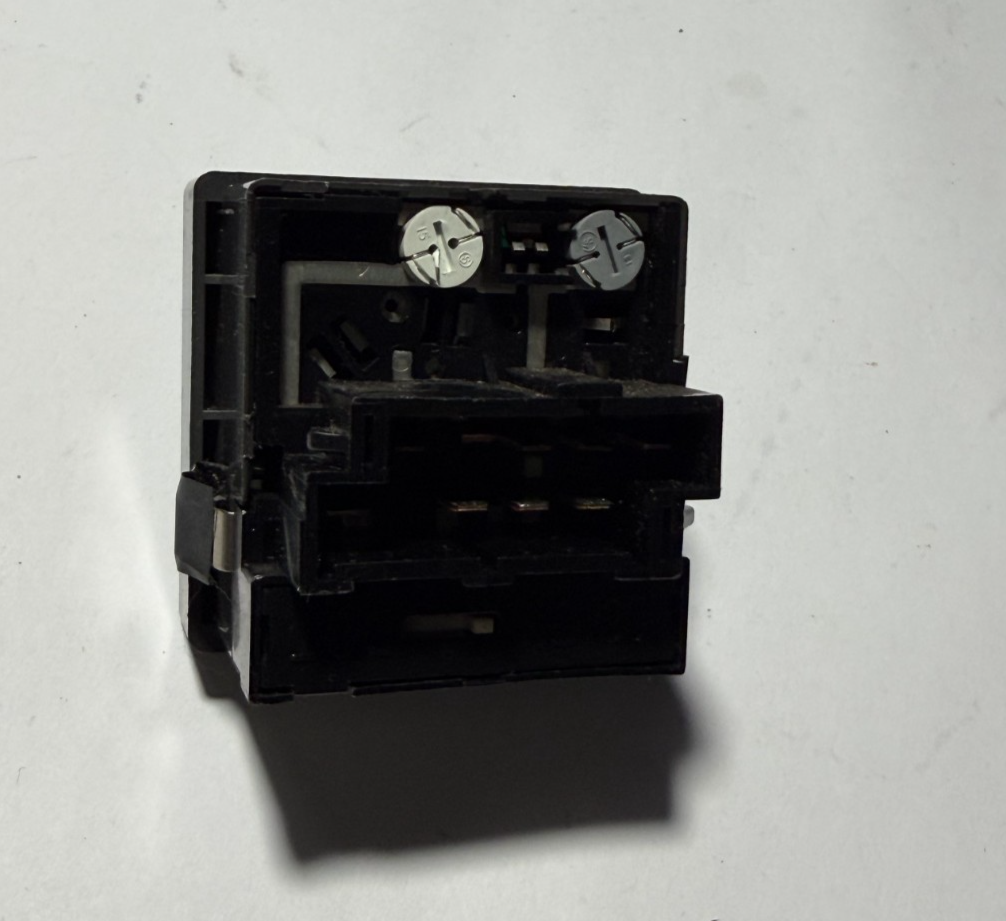 Headlight Headlight Lamp Control Button 8601773 fits 98-02 Volvo C70 S70 V70