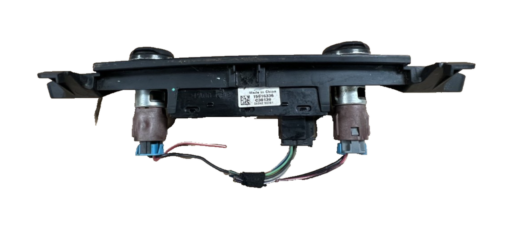 08-12 Chevrolet Silverado Dual Lighter Power Port Pedal Adjust Button 15916336