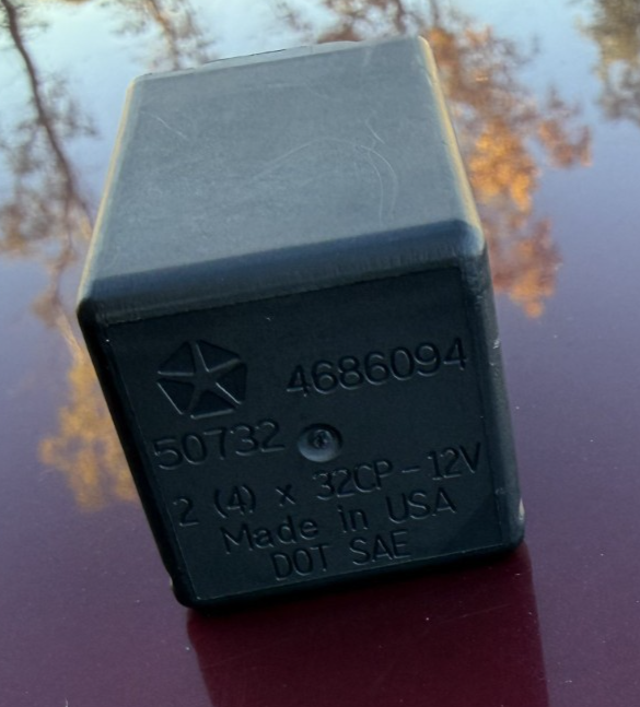 Turn Signal Relay 12V 4686094 Black fits 1997 1998 1999 2000 Dodge Caravan