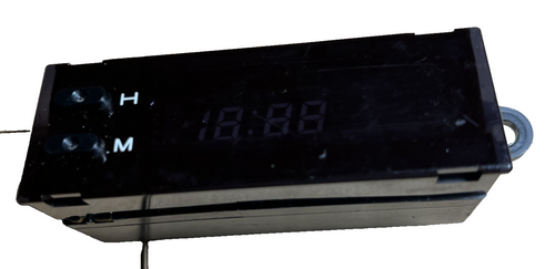 95 96 97 98 99 Nissan Maxima Dash Digital Clock 7709W Black