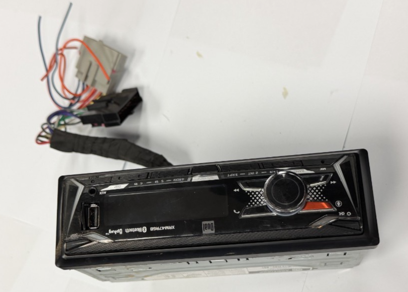 Dual Car Digital Media Receiver Bluetooth XRM47RGB Color Changing