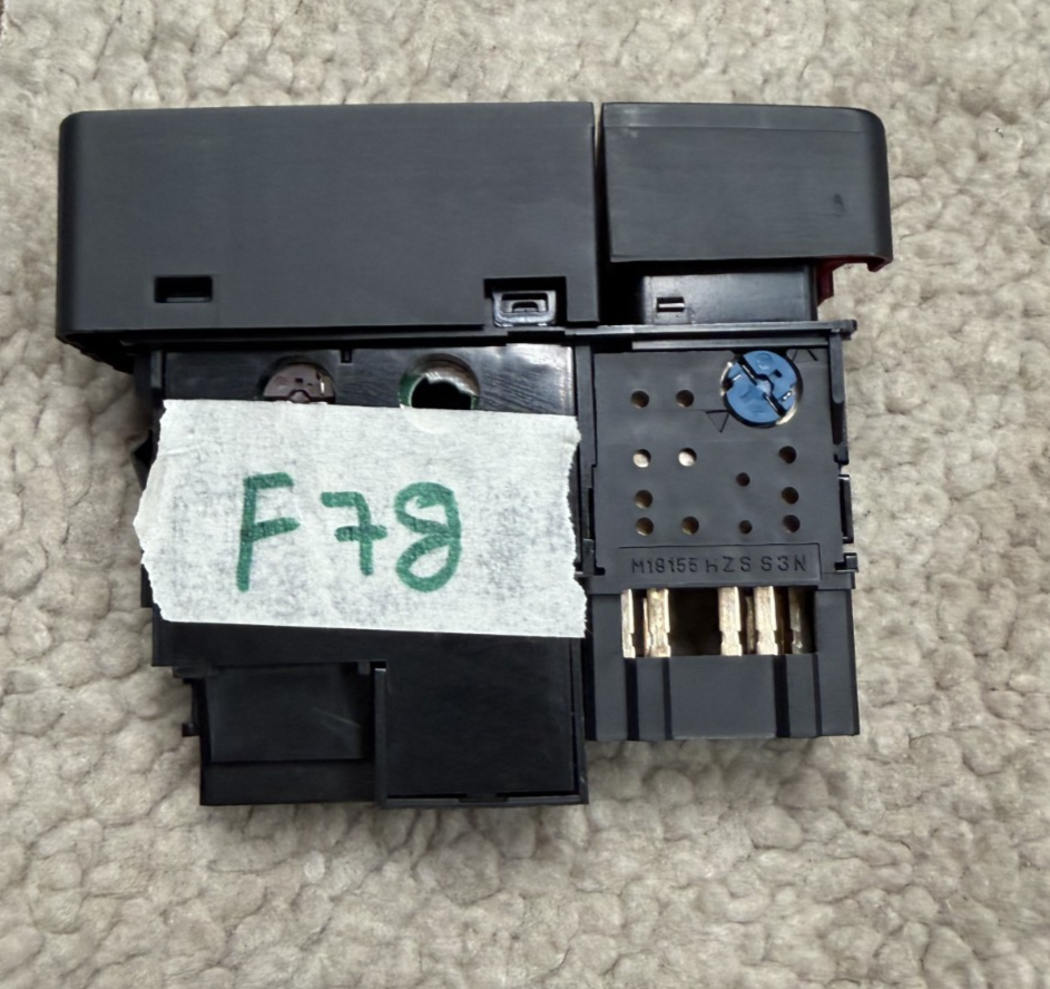 Emergency Hazard Switch Button M31338 Black fits 06 07 08 Honda Pilot
