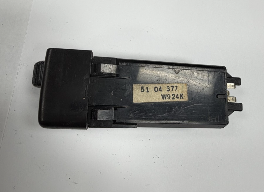 Heated Seat Switch 51 04 377 fits 1999 2000 2001 2002 2003 2004 2005 Saab 9-5