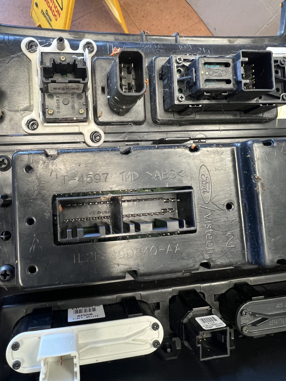 2006-2010 Ford Explorer AC Heater Climate Control Trim Panel 6L24 18C612 AF