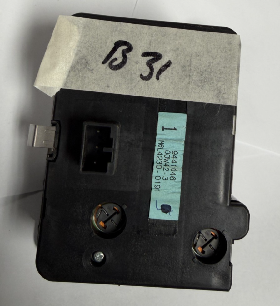 01-09 Volvo S60 Headlight Headlamp Dimmer Control Switch 9441046, M6L4230 019