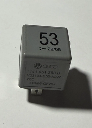Audi VW Seat Skoda 4 Pin 12V Relay 141951253B V23134B52 X227