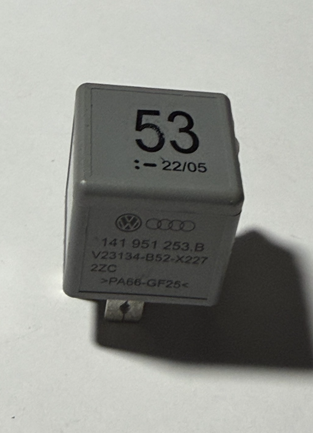 Audi VW Seat Skoda 4 Pin #53 12V Relay 141 951 253 B, V23134 B52 X227
