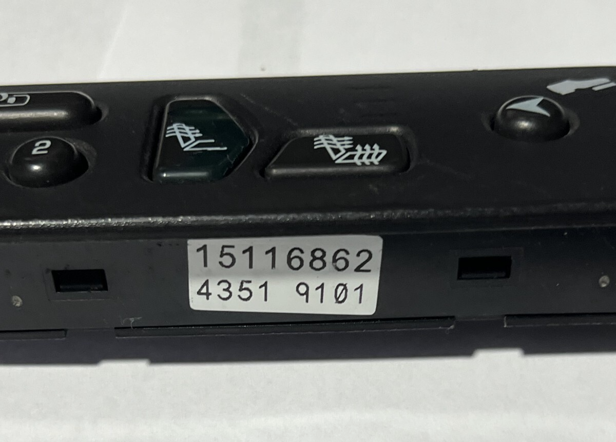2003-2006 GMC Yukon Seat Heater Switch Front Left Driver Side OEM 15116862