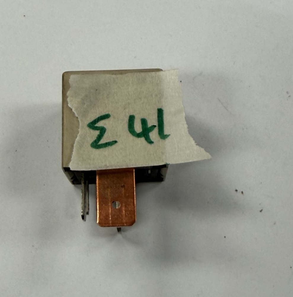 2002 2003 2004 2005 2006 Audi A4 Fuel Pump Relay #167 191 906 383C