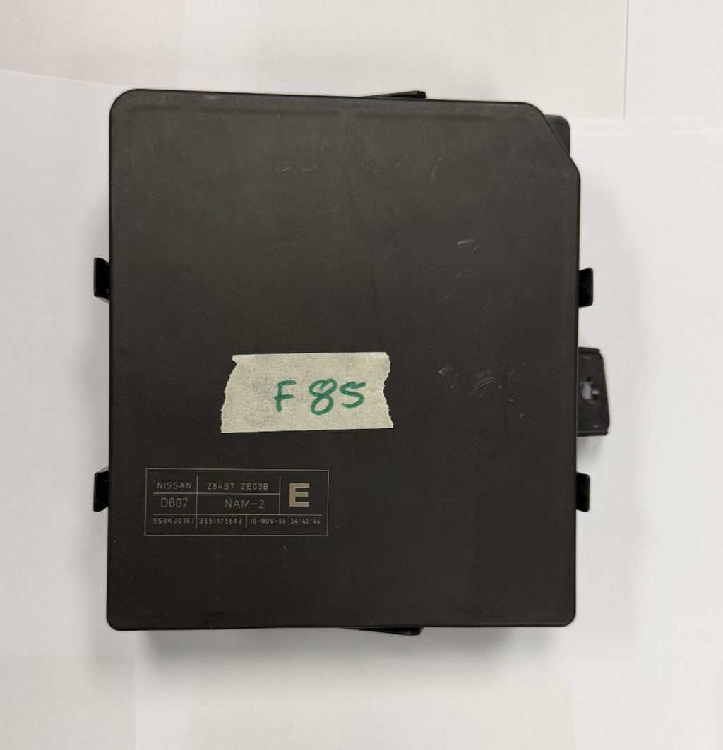 2010-2015 Nissan Armada Titan Xterra Pathfinder Engine Fuse Box 284B7 ZE03B