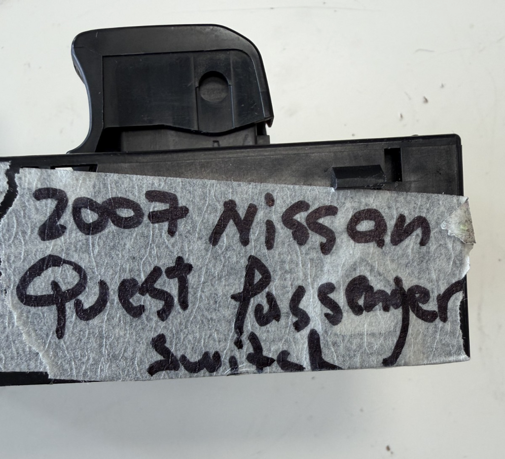2004-2009 Nissan Quest Front Right RH Passenger Window Door Lock Switch Black