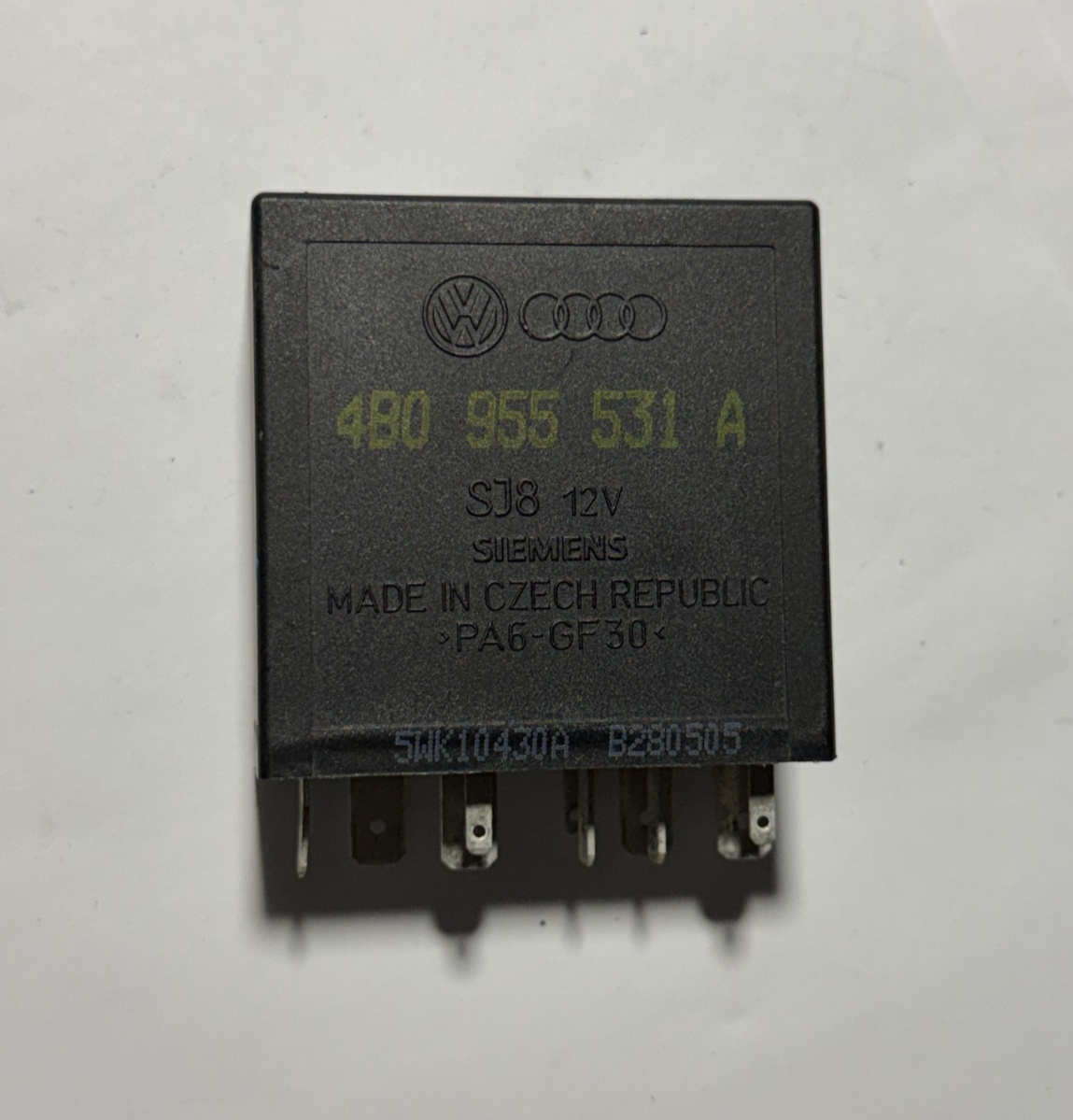 1997 1998 1999 2000 2001 2002 2003 Volkswagen MK4 Golf Relay 12V #377 4B0955531A