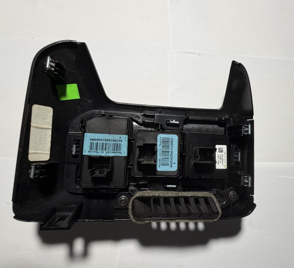 2014-2019 Silverado Sierra 4X4 Auto Headlight Trailer Brake Switch 84109447