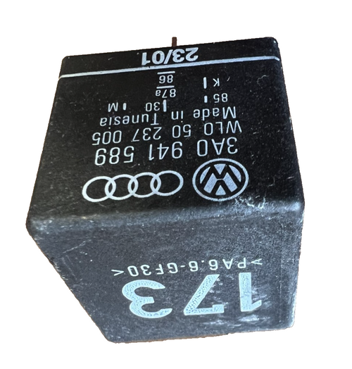 1999-2002 Volkswagen Cabrio Audi Daytime Running Light Relay 3A0 941 589