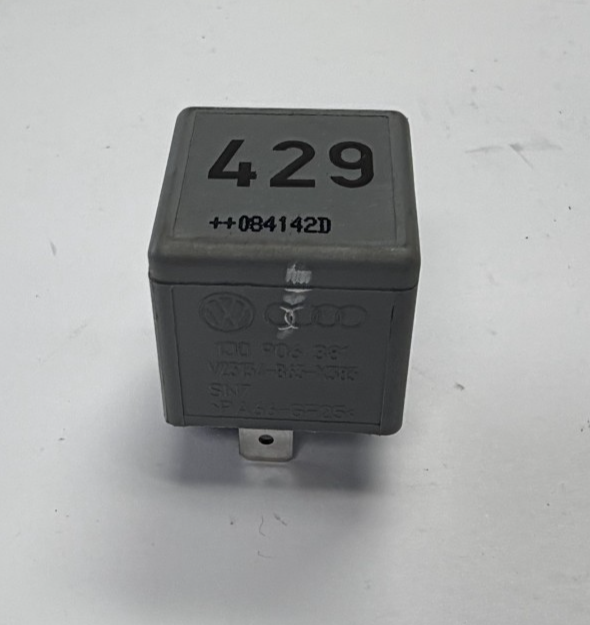 1998-2005 Volkswagen Passat ECU Main Power Supply Relay #429 Gray by Volkswagen