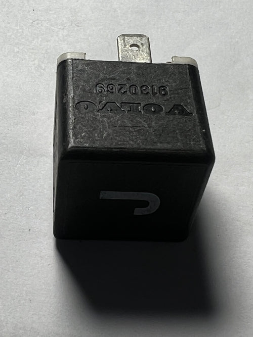 1993-2004 Volvo V70, S80, S70, C70, XC70 Hella Relay OEM 9130269, 003 510 73
